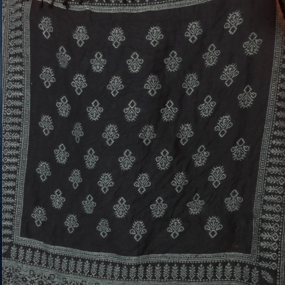 SOLD - ABERCROMBIE & FITCH Scarf